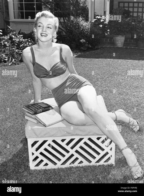Marilyn Monroe Bikini Photos Her Iconic Swimsuit Pictures Ar