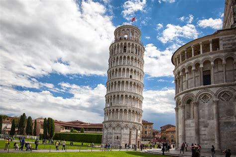 50 Iconic Buildings Around The World You Need To See Before You Die In
