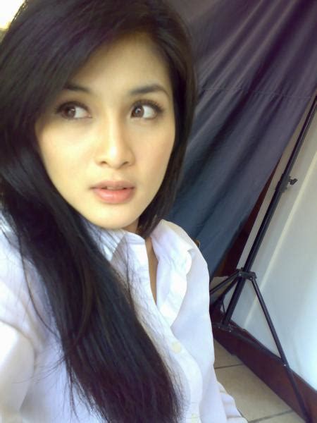 Indonesias Actress And Model Sandra Dewi Photos And