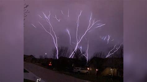 Rare Upward Lightning Caught On Camera In Kansas Youtube