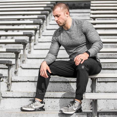 44 Fitness Clothing Ideas For Cool Men Who Are Stunning Workout Clothes Mens