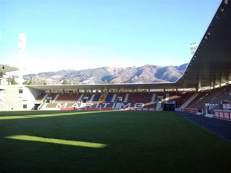 Auch historische spielstätten können ausgewählt werden. Estádio do Maritimo - Stadiony.net