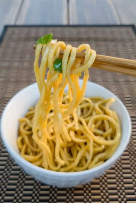 Asian Garlic Noodles Eating For Luu Recipe Recipes Asian Recipes Garlic Butter Noodles