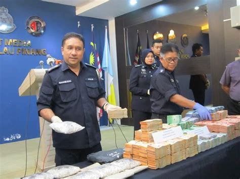 Koperasi polis pulau pinang amat terbaik buat ahli. PenangKini: Polis Pulau Pinang berjaya tumpaskan sendiket ...