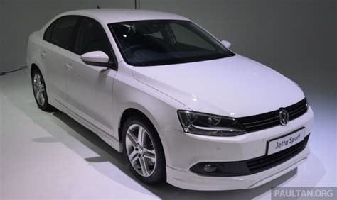 I especially love the infotainment system of my jetta sel premium. Volkswagen Jetta Club, Sport Edition launched; 500 units each