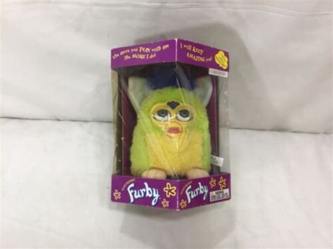 New 1999 Tiger Electronics Furby Doll Kiwi Lime Green Box Sealed 70