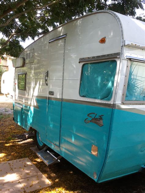 Meet Dixie Vintage Shasta Camper