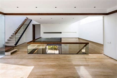 A full sitting area for dining is also recommended. Fascinating Modern House by Charged Voids - Punjab, India