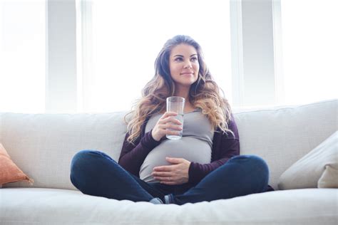 Importancia de tener una correcta hidratación durante el embarazo y