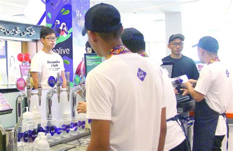 If bubble tea is your thing, you might want to consider opening an each a cup franchise. Bubble-tea franchise opens 1st outlet in Brunei