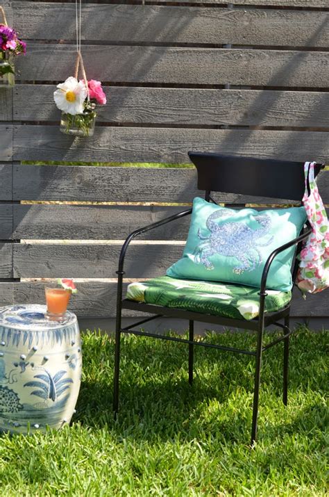 Diy Painting Chairs With Rust Oleum Universal Spray Paint
