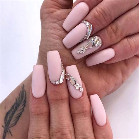 Different Ways To Wear Nude Nails This Year With Cute Stylish