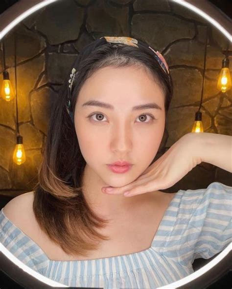 Biodata Dan Agama Shinta Naomi Eks Jkt48 Penyuka Musik Dangdut Okezone Celebrity