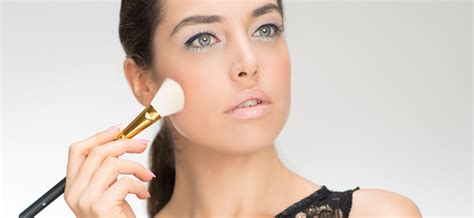 Cómo Resaltar Los Pómulos Con Maquillaje Blog De Cazcarra
