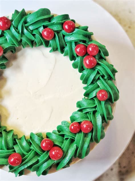 Simple Buttercream Christmas Cake Designs Rectangle Circle