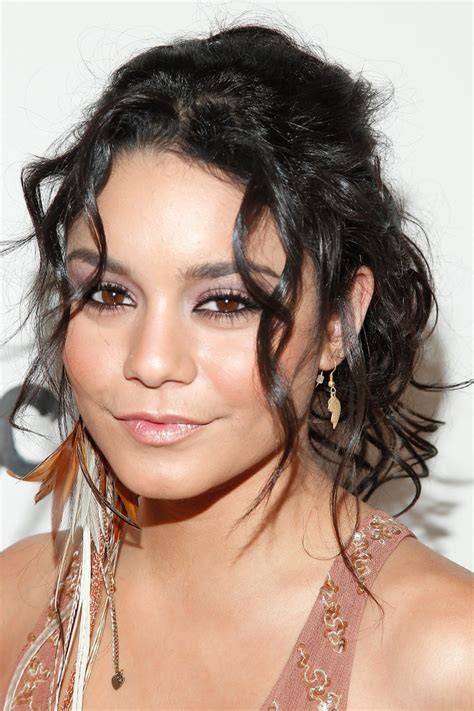 14 Seriously Cute Hairstyles For Curly Hair Glamour