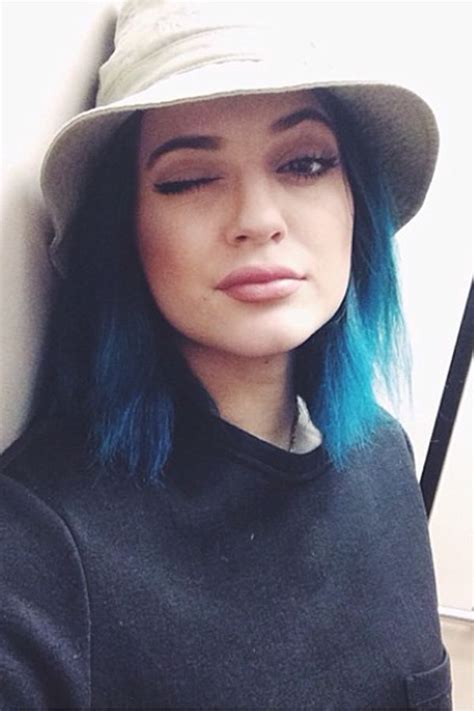 Kylie Jenner Haare Sind Jetzt Blau Wunderweib Kylie Jenner Hair Kylie Jenner Blue Hair