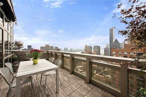 Spectacular Views And Urbane Style Shape Gorgeous New York City