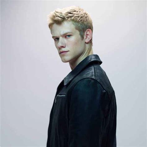 Lucas has a birthday in #august.so if you want to be in. Lucas Till sarà il nuovo MacGyver nel remake della serie ...