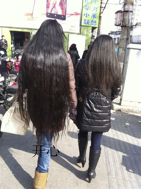 Streetshot of very long hair by eflikai - [ChinaLongHair.com]
