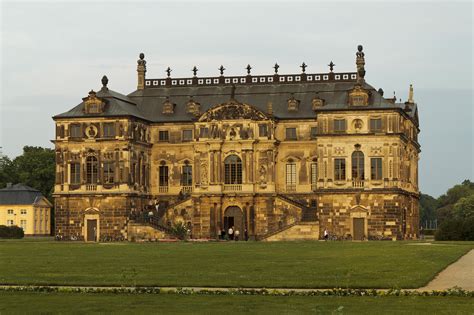 Angelegt und im laufe seiner geschichte mehrfach erweitert, so dass er einen annähernd rechteckigen grundriss auf einer fläche von circa 1,8. Großer Garten - Urban Park in Dresden - Thousand Wonders