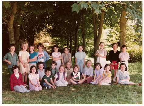 Photo De Classe CP De 1980 ECOLE GROUPE SCOLAIRE DU DORLETT Copains