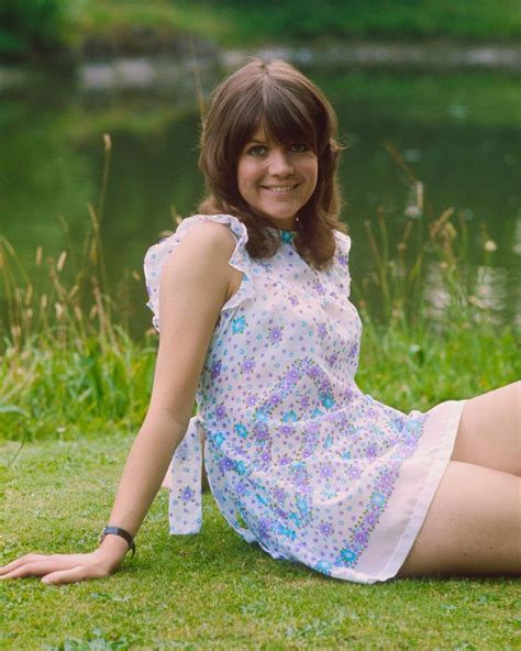 Sally Geeson Carry On Films 10 X 8 Photograph No 5 Sally Films And