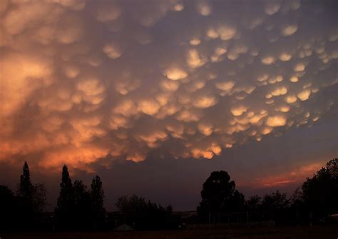 Cumulonimbus Mamma Clouds At Sunset Photographed In Feb Flickr
