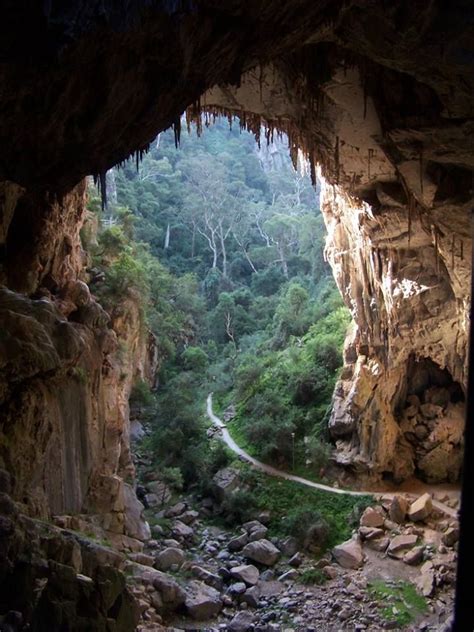 Hiking To Jenolan Caves Australia Beautiful World Beautiful Places