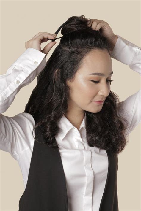 Maybe you would like to learn more about one of these? Tutorial faux hawk untuk rambut keriting yang berani - All ...