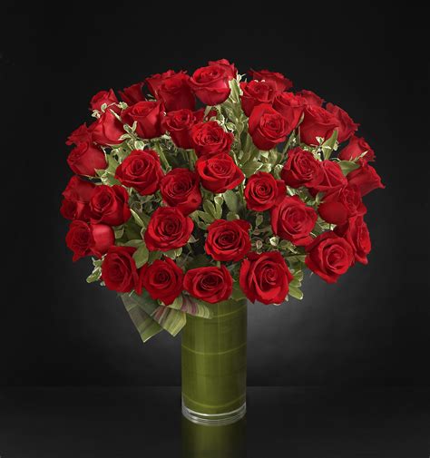 Ftd Fascinating Luxury Rose Bouquet In Burbank Ca Samuels Florist