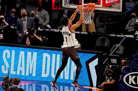 Portlands Simons Wins Nba Slam Dunk Contest Filipino News