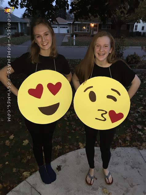 Easy Quick Emoji Costume For All Ages Tween Halloween Costumes