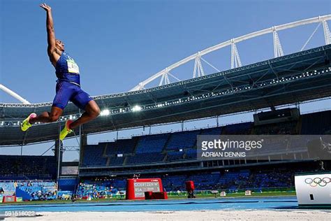 Mens Long Jump Photos And Premium High Res Pictures Getty Images