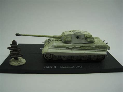 Super Value 172 German King Tiger Heavy Tank Budapest 1945 Finished