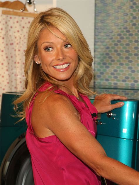 Kelly Ripa Wallpapers 84845 Beautiful Kelly Ripa Pictures And Photos