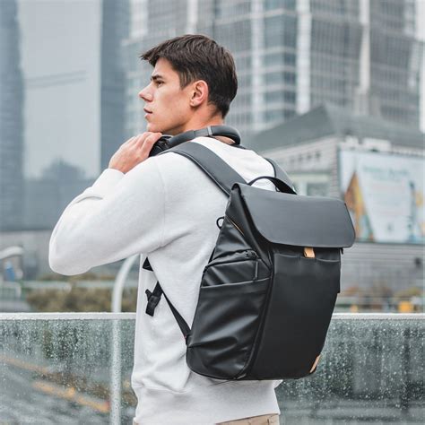 Onego Backpack In 2021 Stylish Camera Bags Backpacks Laptops And Tablet