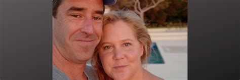 amy schumer explains why she shared her husband s autism diagnosis on late night with seth meyers
