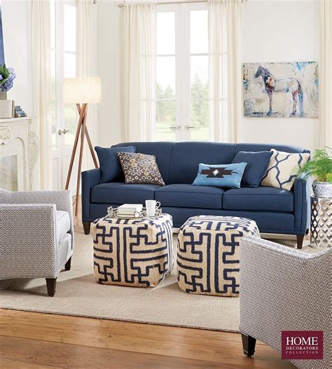 Not only do they provide the functionality as additional seating, but they also offer a cohesiveness to the various styles. 45+ Awesome Accent Chair Ideas For Beautiful Living Room ...