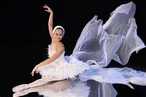 Lisa Macuja Elizalde Gets Personal With Ballet Manilas Re Staging Of Swan Lake Ballet Manila