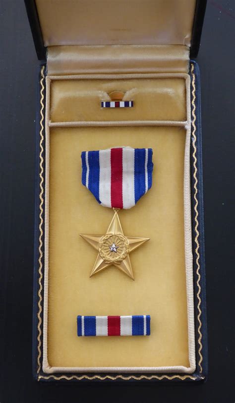 Ww2 Cased Silver Star Medal Chasing Militaria