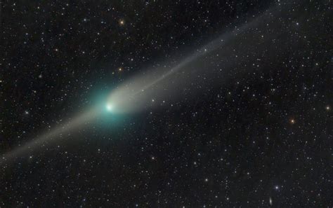A Rare Green Comet Is Passing By Earth Heres Why Such Space Objects