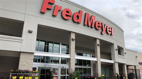 Fred Meyer Employees Go On Strike Salem Area Stores Not Affected