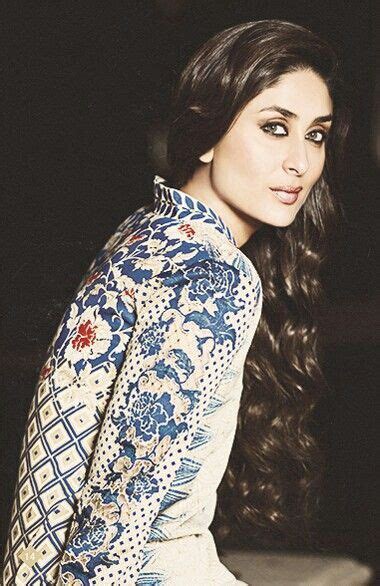 Kareena Kapoor Khan 114 Kareena Kapoor Khan High Neck Dress Neck