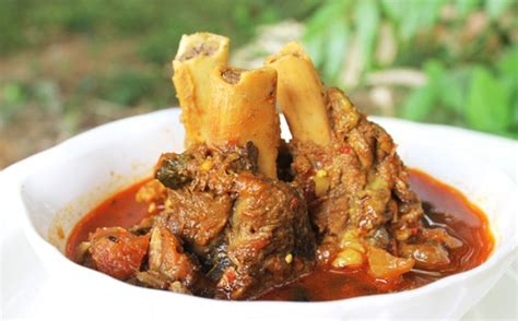 The ingredients are chicken, mushroom and hard boiled egg. Resep Sup Tulang Sumsum Sapi Istimewa Unik Dan Lezat ...