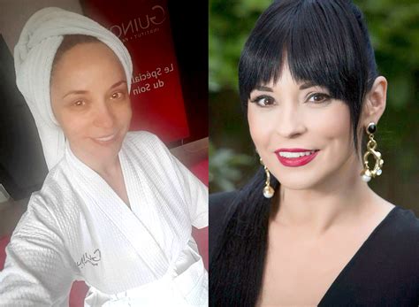 Și violeta își dorește mult asta, sunt convinsă. Andreea Marin, complet nemachiata - Tonica.ro