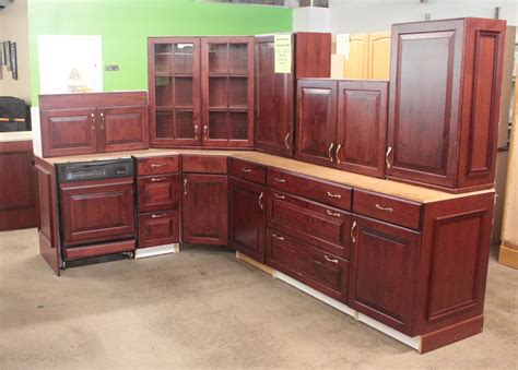 For kitchen cabinets, habitat for humanity says they should be in good working order and that doors and drawers should be kept with the cabinets when they're donated. 20+ Habitat for Humanity Cabinets - Backsplash for Kitchen ...