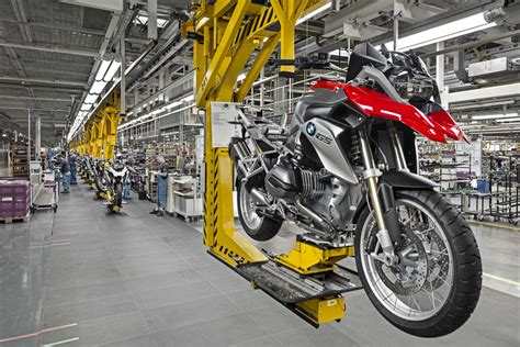 Bmw Plant Berlin Manufactures 500000th Bmw Gs Motorcycle With Boxer