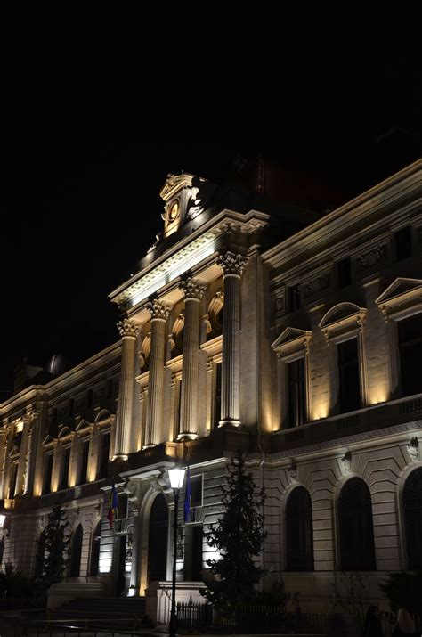 Bucurestiul Noaptea Bnr Landmarks Building Notre Dame