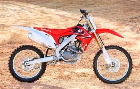 The crf250r likes to win. CRF 250R 2010 - Fotos - UOL Motos